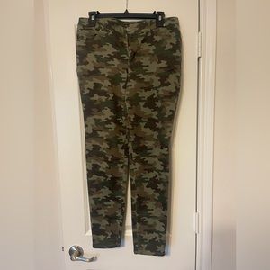 Needle & Cloth Camouflage Skinny Ankle Pants. Size 10.